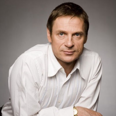 Simon Keenlyside image